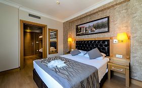 โรงแรมลิเวนท์อิสตันบูล